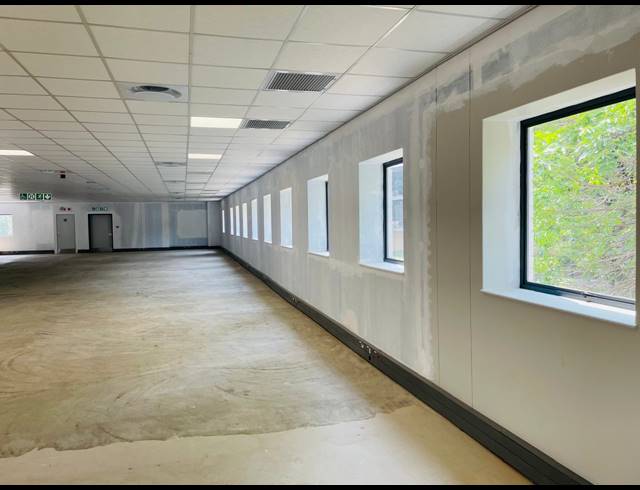 1,200M² OFFICE TO LET IN VORNA VALLEY